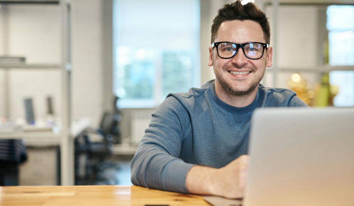 pexels-fauxels-3184611